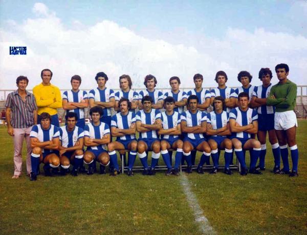 הפועל פתח-תקוה מודל 1973/1974. שורה עליונה, מימין לשמאל: שאול נחום, יעקב כליפה, ישראל בליישטיין, דוד חכים, יעקב בוז'יקובסקי, יחזקאל סיני, 									יעקב רובינשטיין, בוריס נורמן, גבי רוזנדורן, משה שוייצר, איציק ויסוקר, בועז קופמן (מאמן). שורה תחתונה: מאיר בלומנטל, יהושע חביה, יחיאל סאלם, שמואל פליישמן, חיים בכר, שמוליק רוזנטל, ישראל סטוצ'ינסקי, אהרון סאלם, גדי צלניקר
