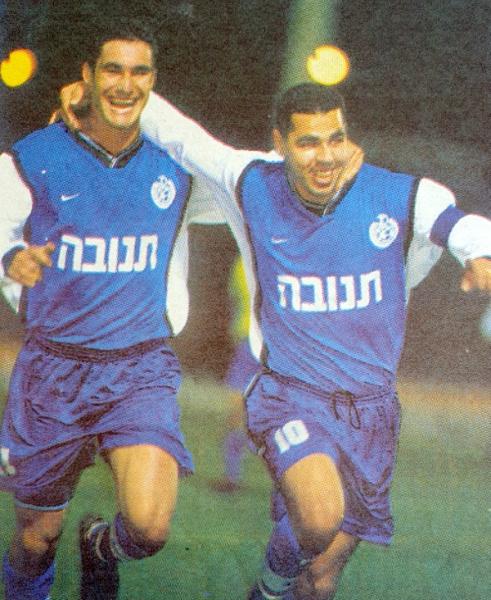 מנור חסן ואלי אברבנל חוגגים עוד שער