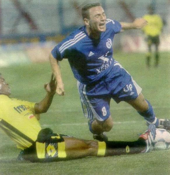 2002/03 - מחזור 26 - בית"ר ירושלים (1:4) - יניב לוזון ברגע של הקרבה עצמית.