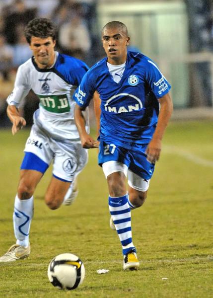 2008/09 - מחזור 7 - מכבי פתח-תקוה (1:0) - ג'וניור ויסה. צילום: ברני ארדוב, וואלה