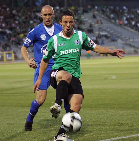 2008/09 - מחזור 26 - מכבי חיפה (2:1) - אורי אוזן בעקבות גוסטבו בוקולי