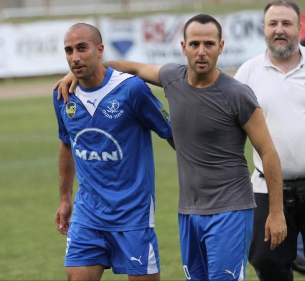 2010/11 - מבחן - משחק שני - הפועל כפר-סבא (0:1) - גיא צרפתי ואייל שן (צילום: אורן אהרוני, ynet)