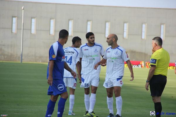 ג'ונתן אסוס וגיא משפתי מנהלים דיון פילוסופי מעמיק