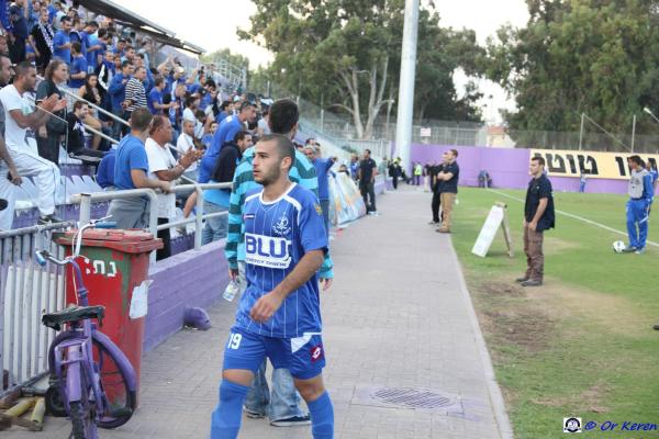 2012/13 - מחזור 9 - מכבי אחי נצרת (0:1) - רובי דבורה יורד מכר הדשא במחצית