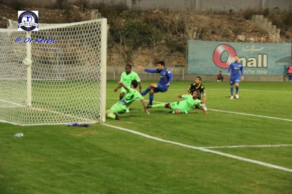 2013/14 - מחזור 13 - מכבי אחי נצרת (0:1) - דייויז גומז כובש את שער הניצחון