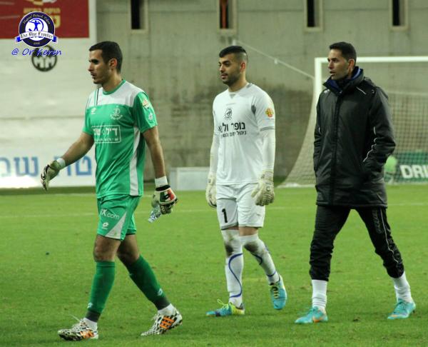 2014/15 - גביע - סיבוב ח' - בני לוד (1:2) - מפגש שוערים. מימין: רפי כהן, צליל חתוכה, אוראל כהן.