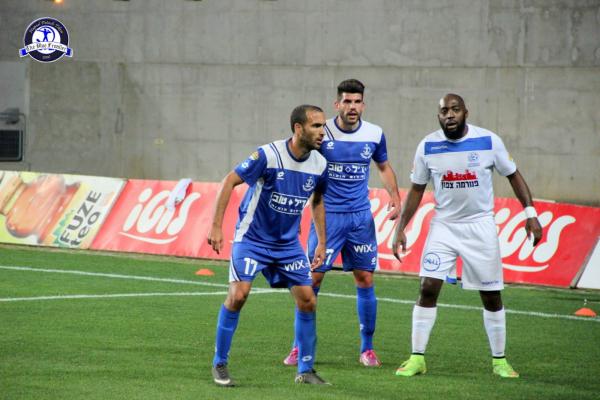 2014/15 - מחזור 25 - מכבי פתח-תקוה (0:0) - שגיב כהן (משמאל) ובן תורג'מן