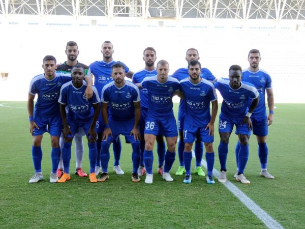 2018/19 - מחזור 6 - הפועל איכסל (0:1) - הרכב הפועל פ"ת במשחק מול איכסל. למעלה, מימין: קובי מור, דניאל שוורצבוים, רם לוי, ירין חסן, דודי אלון. מקדימה: אמאדו סוקונה, שגיא דרור, אלעד גבאי, מור שקד, איב פאמבו, גל לוי
