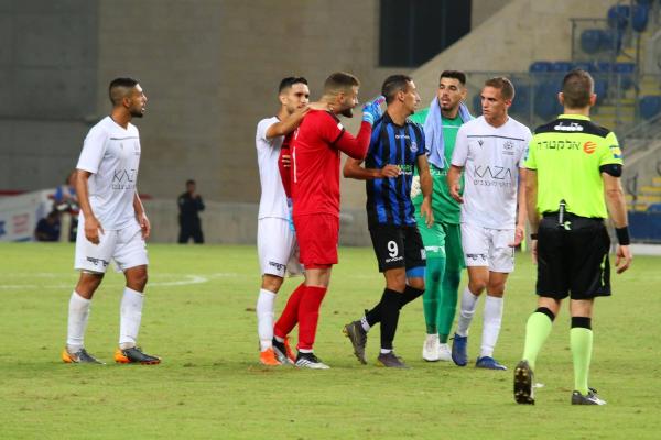 2019/20 - מחזור 6 - מכבי פתח-תקוה (2:0) - ברק לוי עצבני בסיום הדרבי