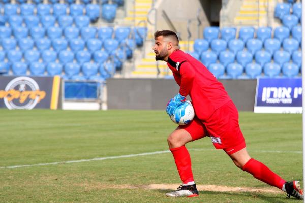 2019/20 - מחזור 10 - הפועל ראשון-לציון (2:1) - ברק לוי וגומחת חול מהניינטיז