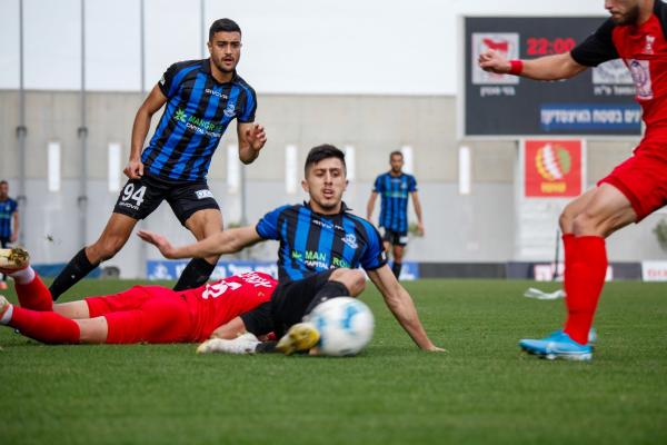 2019/20 - מחזור 26 - בני סכנין (0:0) - בר ירוחם יורד לגליץ', ניב סרדל מאחוריו