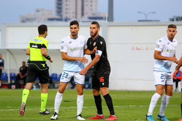 צליל נחמיה זוכה לשמירה אישית מאקס הפועל פ"ת, ספיר יתח