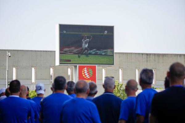 סרטון לזכר מני בסון ז"ל במהלך הטקס לפני פתיחת המשחק