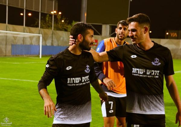 אוהד רבינוביץ' מברך את ירדן כהן