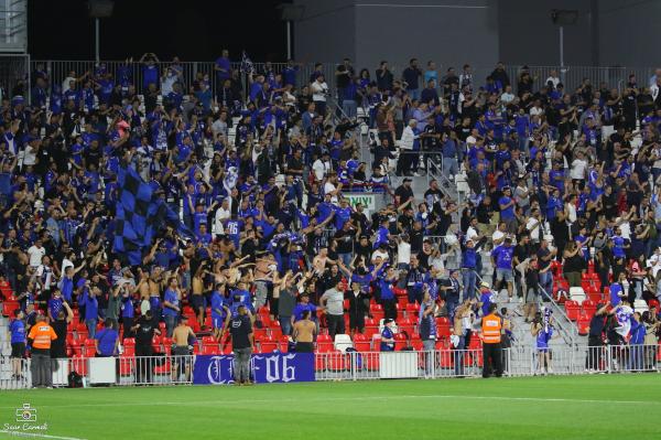 אוהדי הפועל פתח תקוה חוגגים שער יתרון