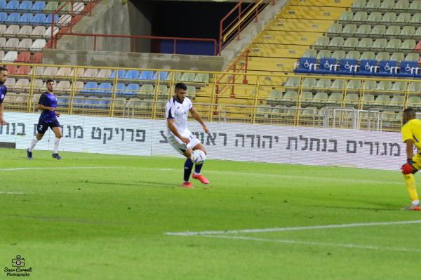 אופק אושר כובש את השער המצמק