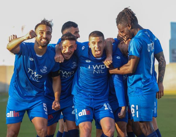 2022/23 - מחזור 26 - הפועל ראשון-לציון (0:2) - שחקני הפועל פתח תקוה חוגגים. מימין - ג'ימי אלכסיס, עידן ורד, רן ואתורי, רם לוי