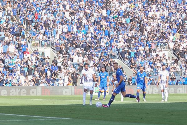 יעקב אבבה עם הפרעה הזויה לבעיטת הפנדל. לא הצליח להוציא את רז שטיין מריכוז
