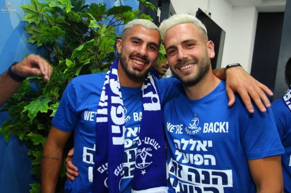 רז שטיין ובר נאווי