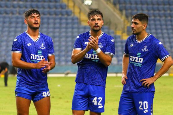 2023/24 - טוטו - דירוג 13-14 - בני ריינה (1:2) - רוי נאווי, אנדרה טישיירה ורז זרבאילוב בסיום המשחק
