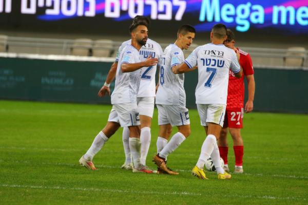 חגיגות לא מאד חגיגיות לאחר השער המצמק של איתי שכטר