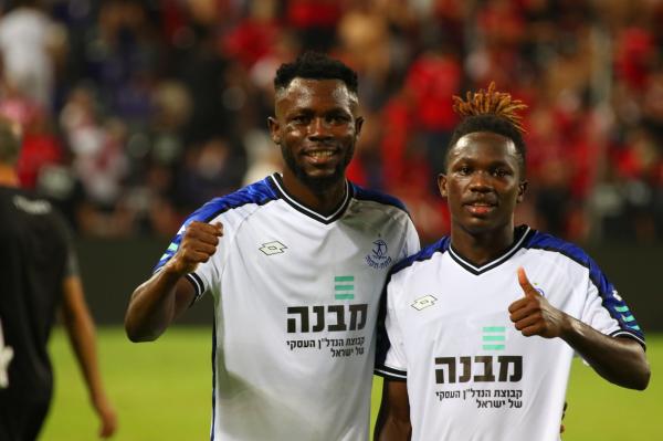 צ'יפיוקה סונגה וקלווין קפומבו
