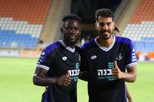 בן אז'ובל וקלווין קפומבו