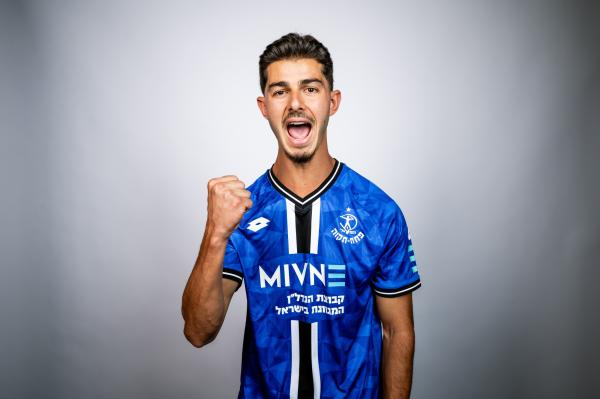 נועם גיסין - יום צילומים הפועל פ"ת, עונת 2025/26, טייק 2